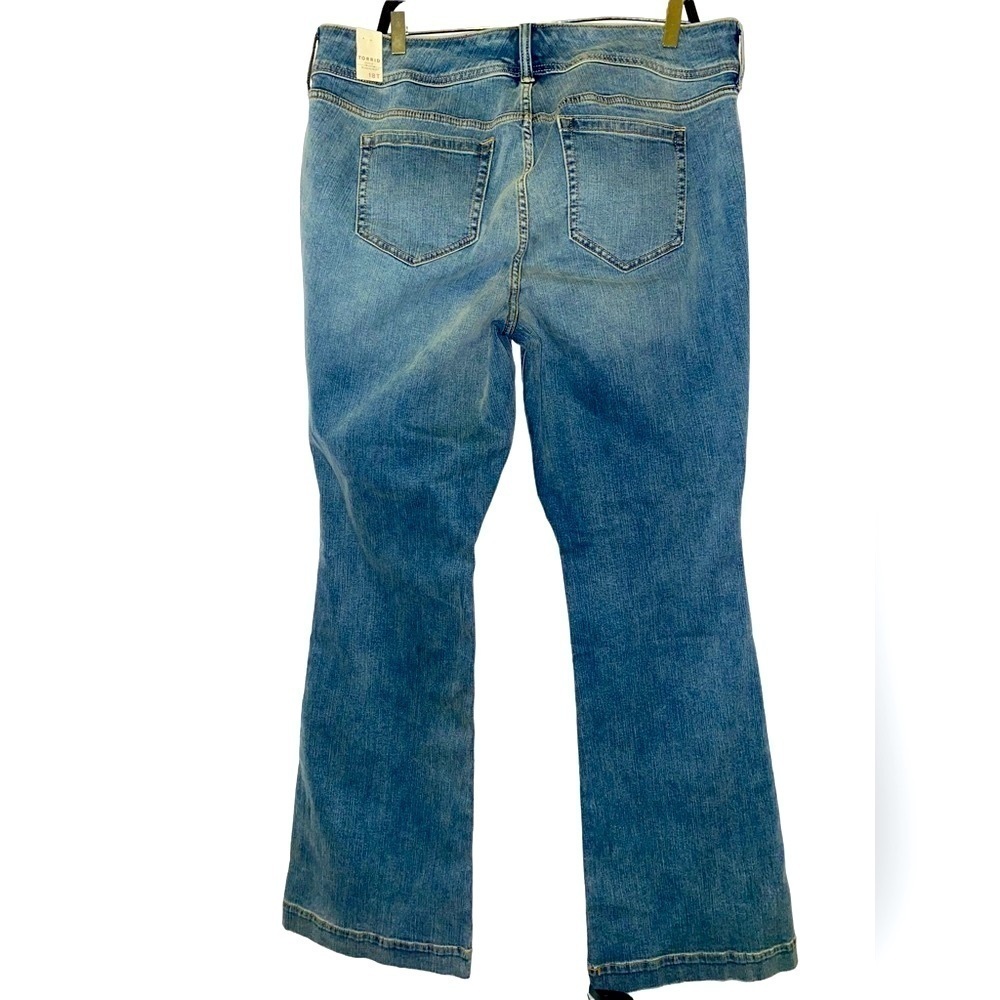 NWT Torrid Mid Rise Flare Jeans Size 18 Tall - Picture 9 of 9